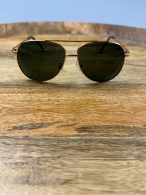 Classic Gold Aviator Sunglasses Green Lens Metal Frame Unisex